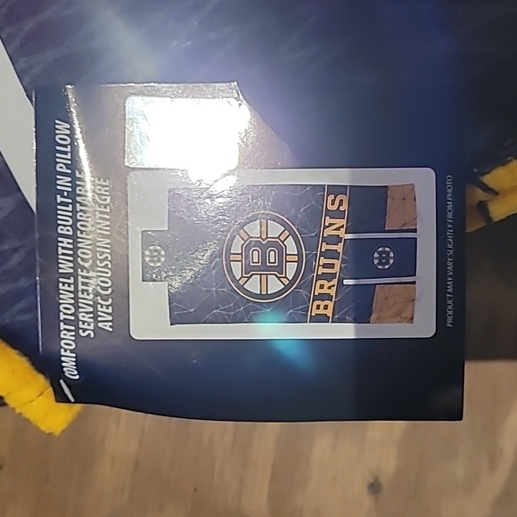 BNWT Boston Bruins towel - Picture 1 of 4